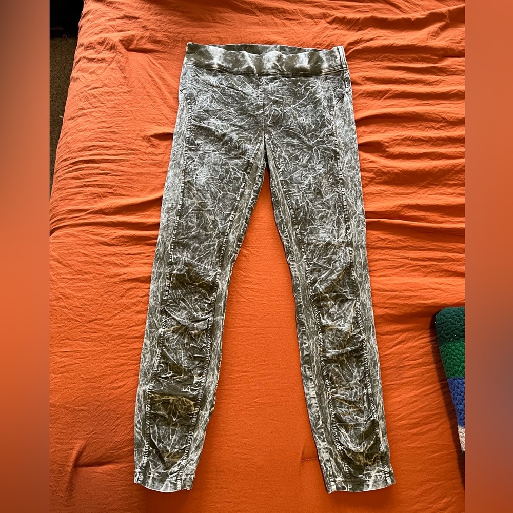 Stylish Gray Leggings